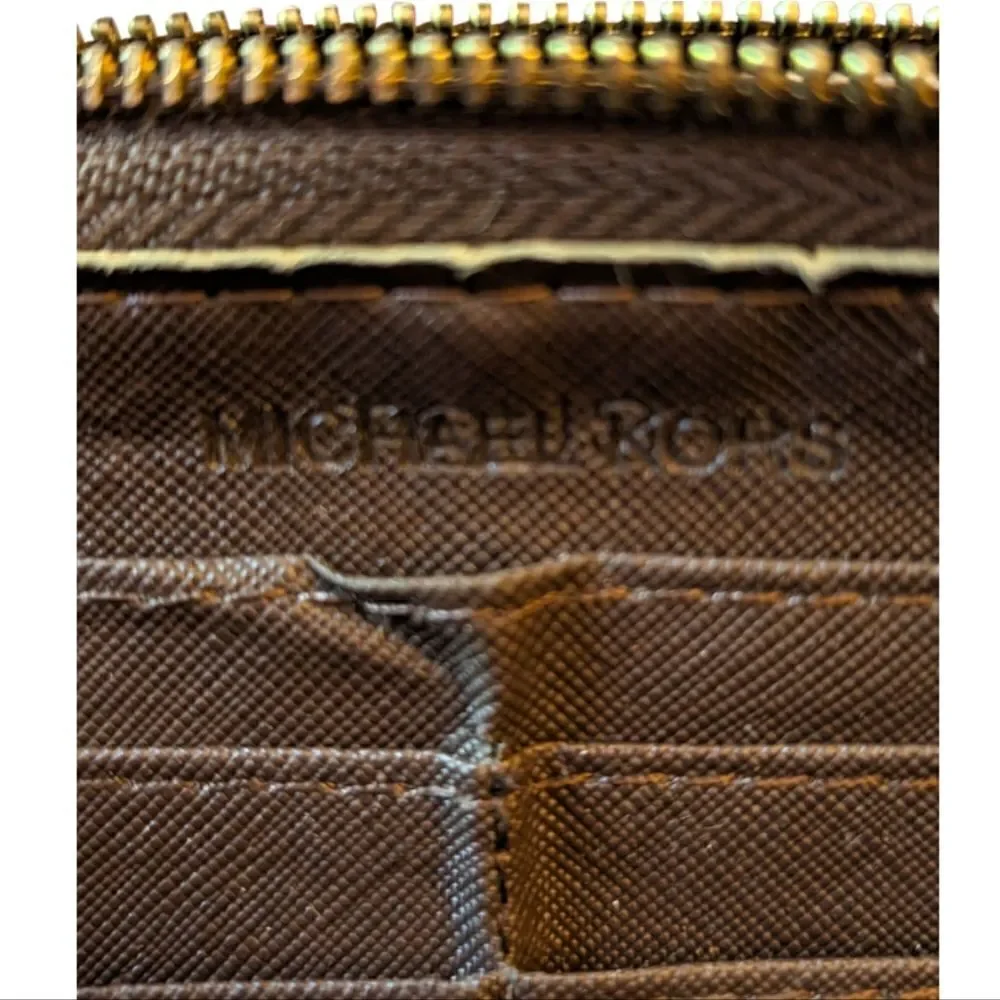 Michael Kors Douple Zip Wallet/Wristlet